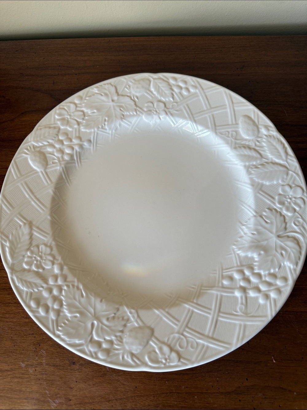 Mikasa English Countryside Cream Embossed Floral Dinner Plate